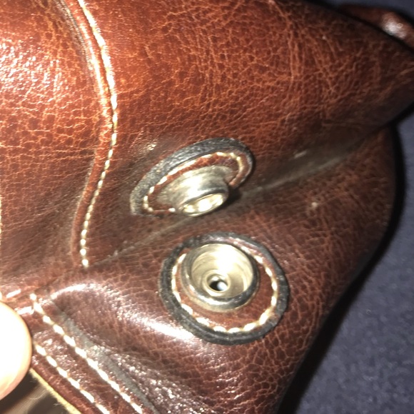 ‼️Bundle & Save‼️ TOMMY HILFIGER Leather Bag - Picture 6 of 8